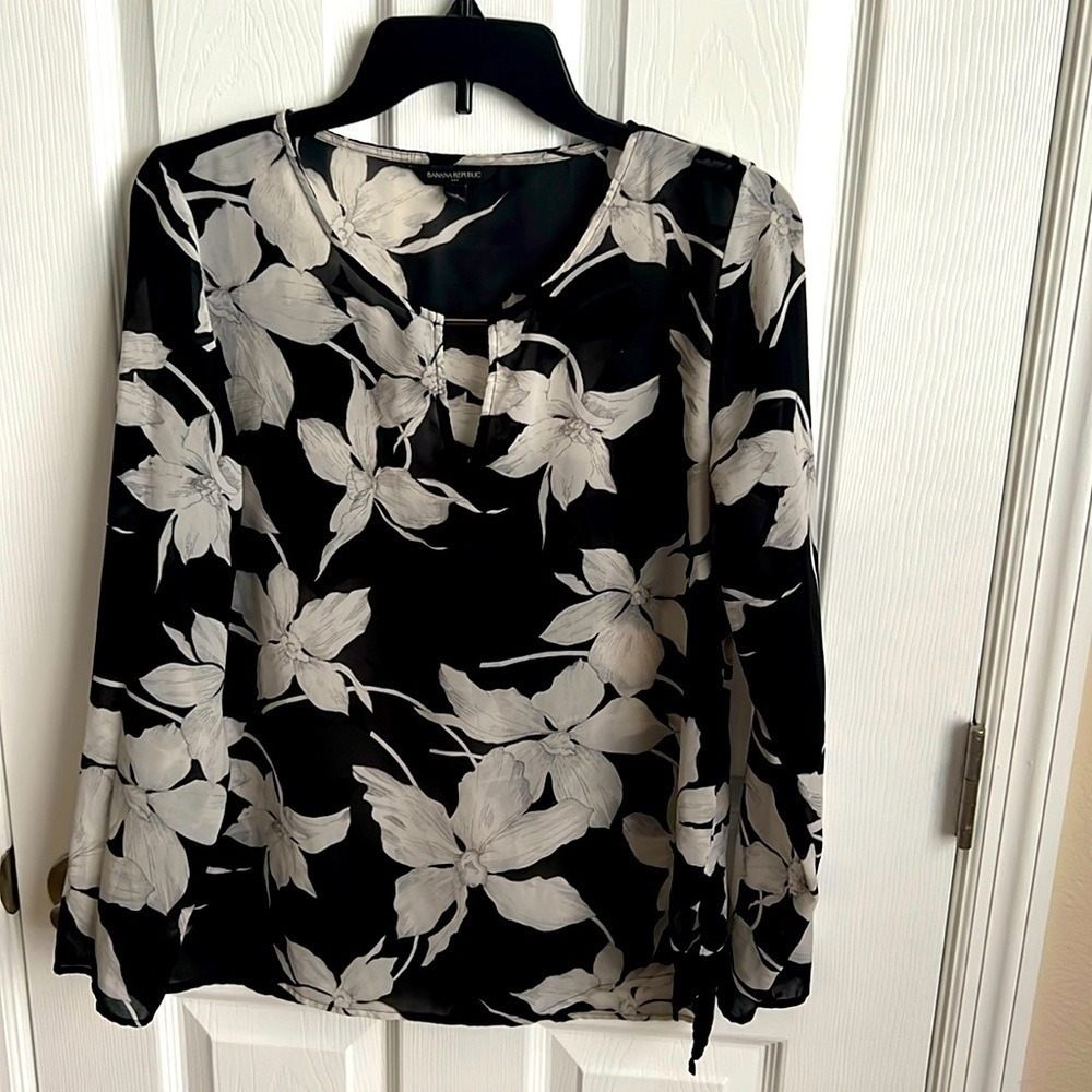 Banana Republic‎ Floral Print Black Long Sleeve Blouse Top XS